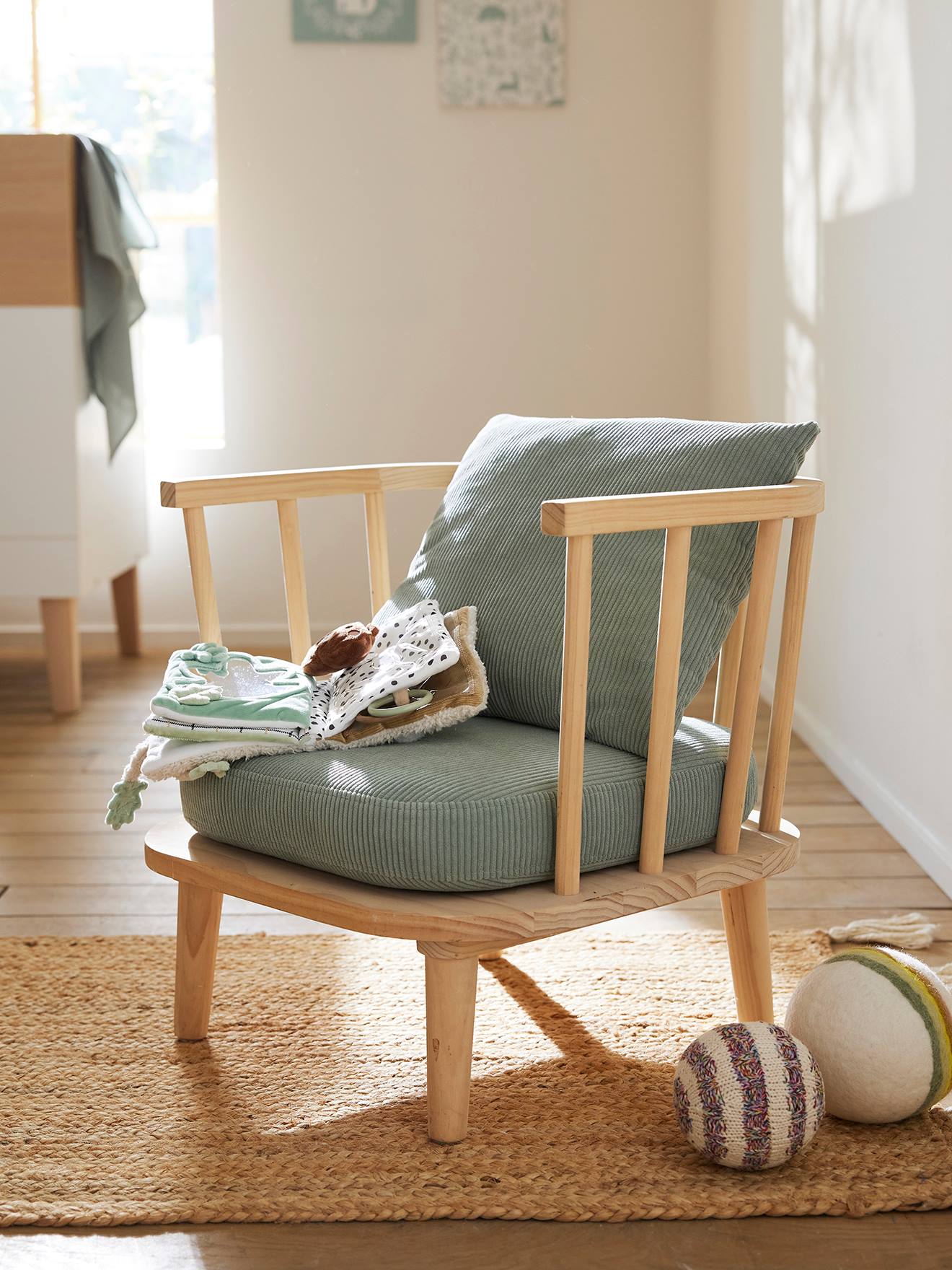 FAUTEUIL ANNÉES 70/80 EN VELOURS CÔTELÉ BLANC – Retour de chine