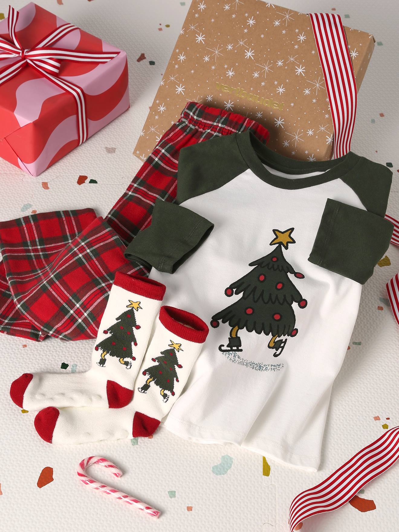 Pyjama Bébé Garçon Noël Velours – Broderies Thème Noël, Pieds Antidérapants, Taille 12 Mois (74 Cm) - 11