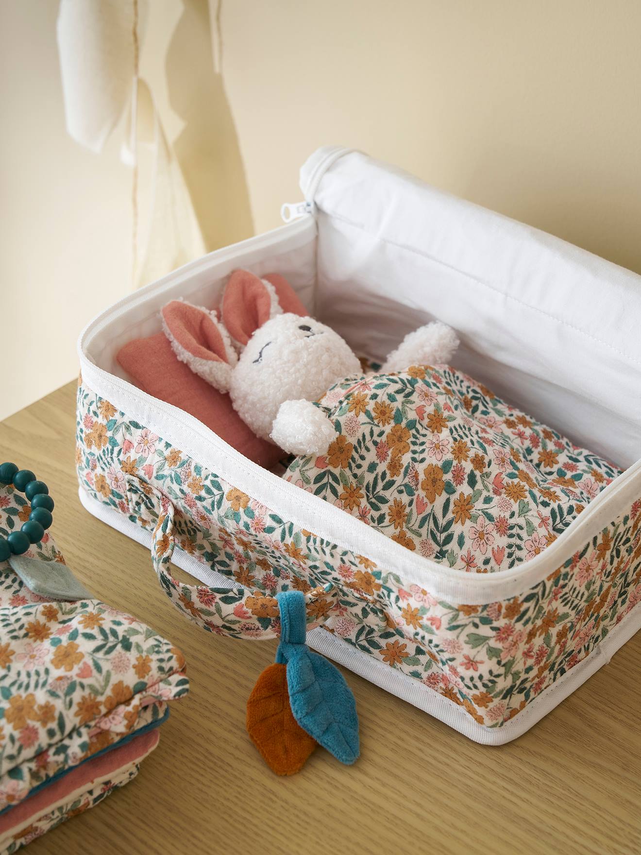 Vertbaudet Aanpasbaar Koffertje Met Knuffel Retro Flower Geel