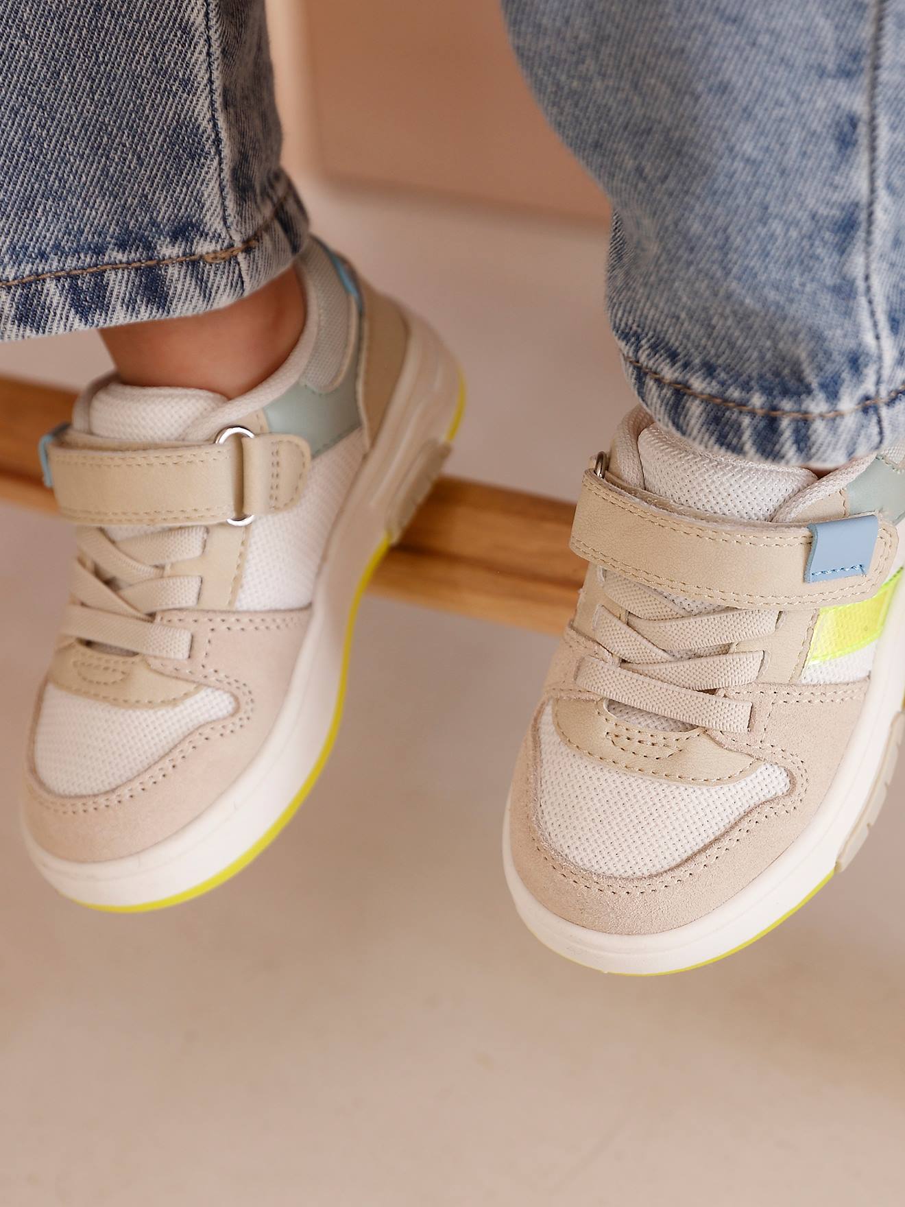 Vertbaudet Elastische Synthetische Baskets Voor Baby's Veel Beige