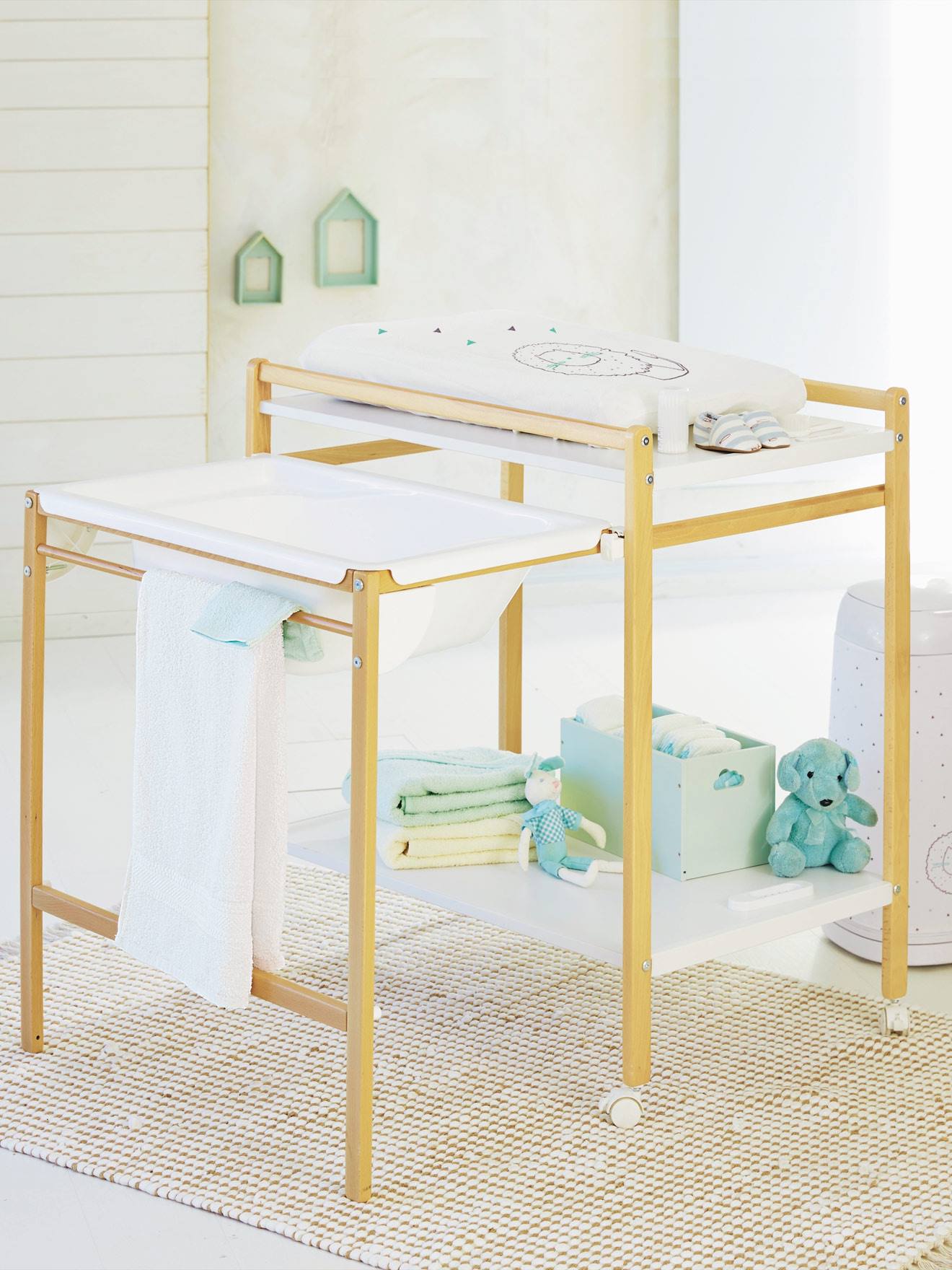 Table à langer avec baignoire intégrée CHILDHOME blanc/bois