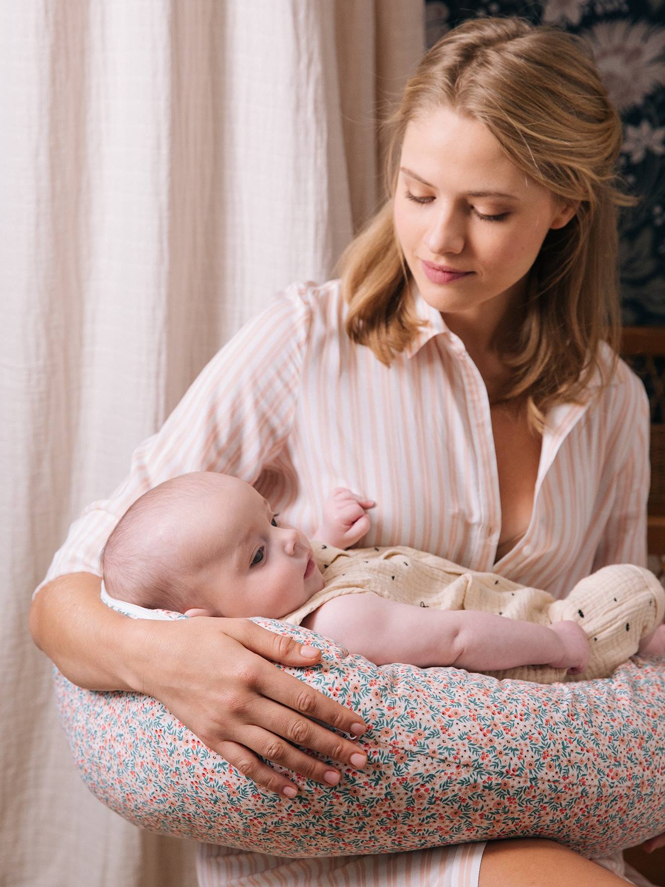Le coussin d'allaitement : tout confort pour Maman et Bébé