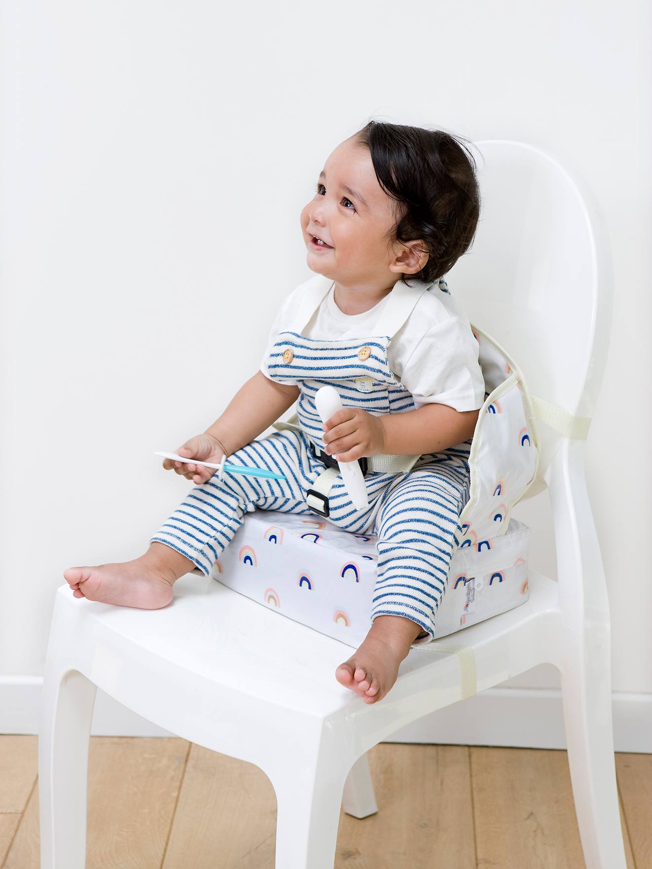 Rehausseur de chaise enfant Babytolove Easy Up : facilement transportable