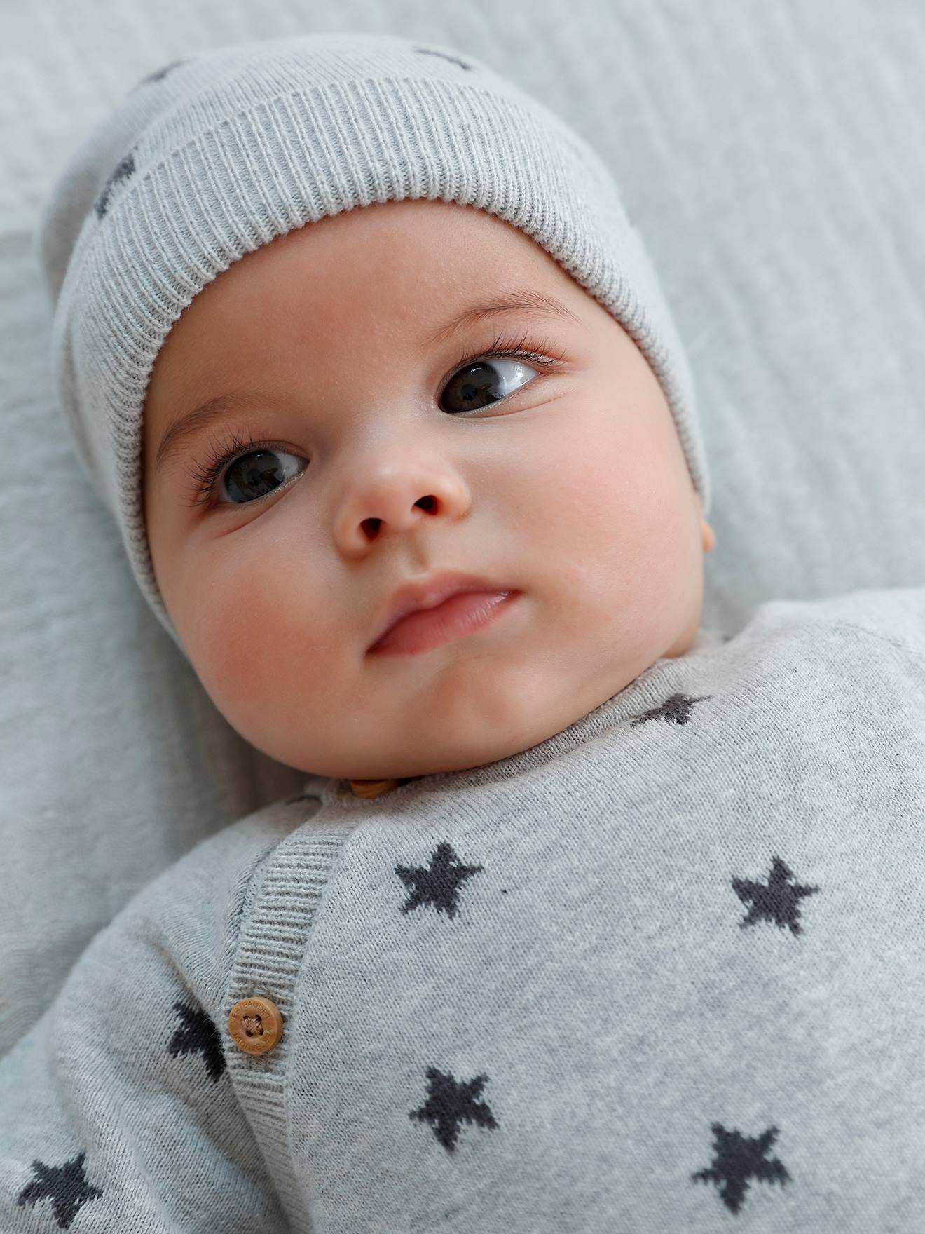 Ensemble 4 pièces bébé : pull + pantalon + bonnet + moufles – gris clair  chiné