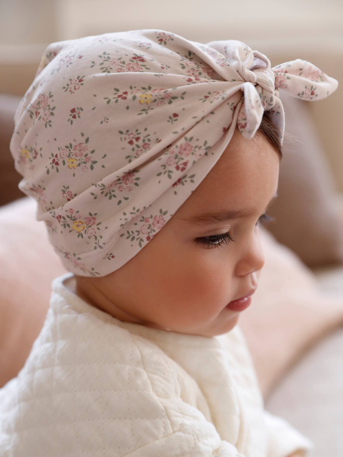 Ensemble bonnet + moufles + foulard + sac bébé fille en maille imprimée  personnalisable - bois de rose, Bébé