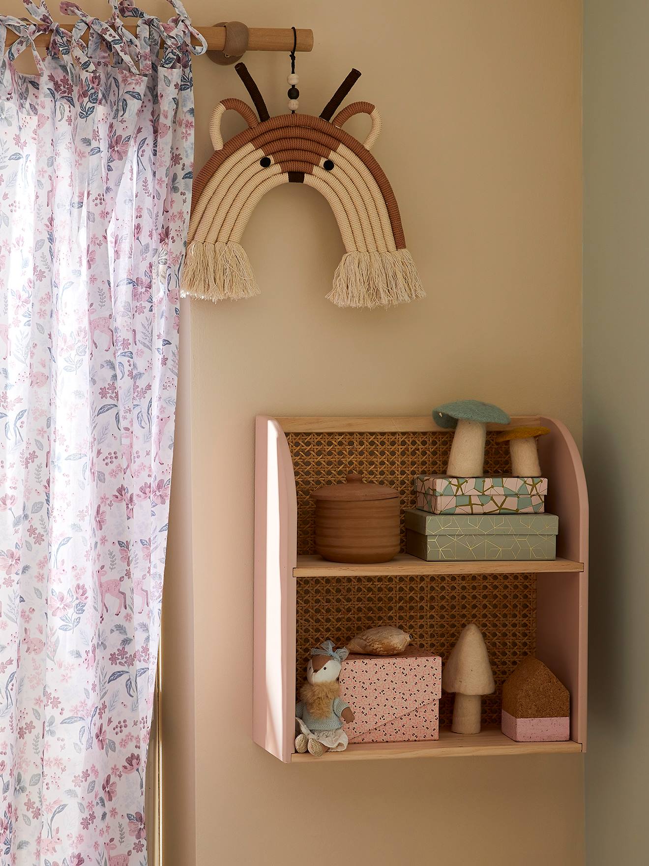 Vanaf nu te bestellen: nummer 6 met alles over kleur in je interieur