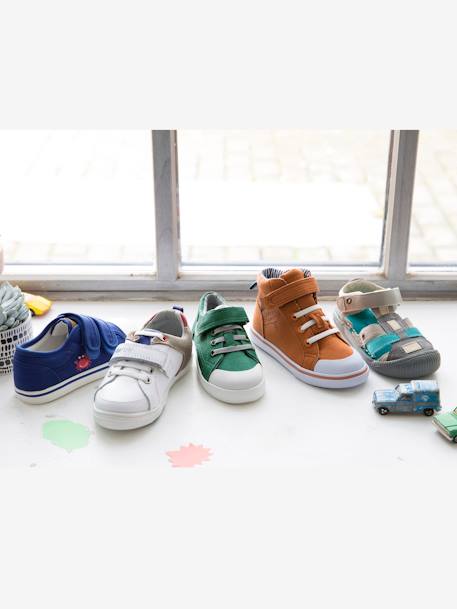 Baskets met klittenband, speciaal voor kleuterjongens Donkerblauw+LICHTGRIJS+Rood - vertbaudet enfant 