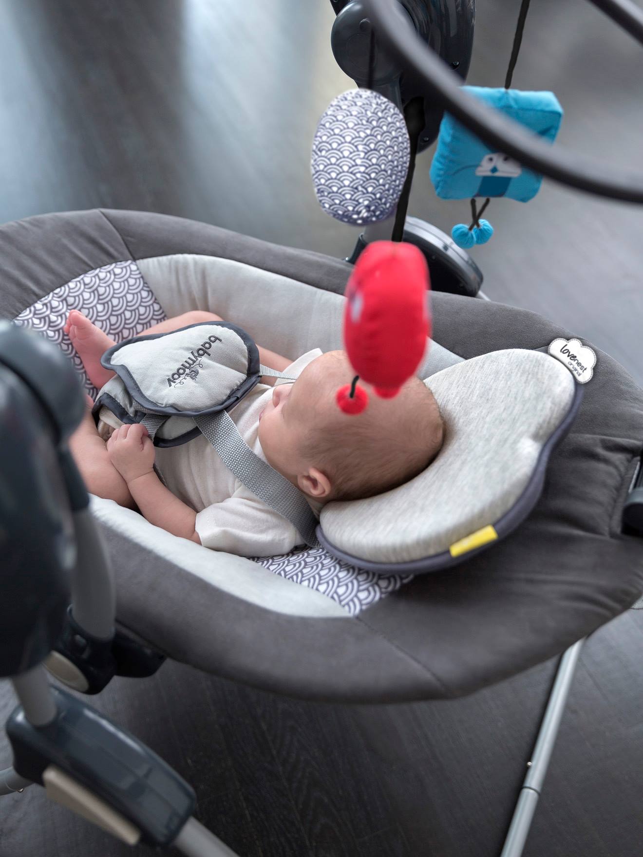 Babymoov Lovenest Original Blanc Coussin Morphologique Pour Bebe Bebe Puericulture Le Repas De Bebe Betwin360 Tv