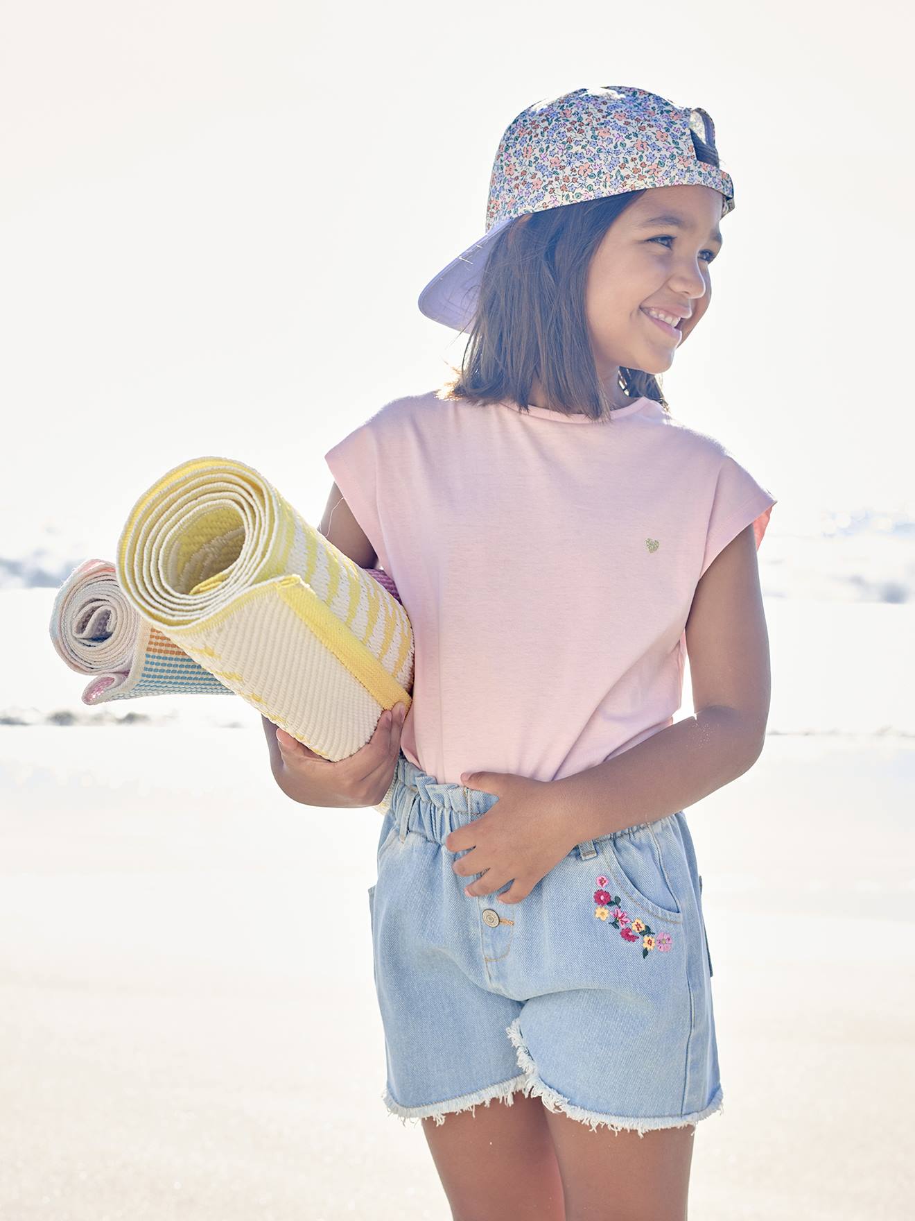 Vertbaudet Oversize Meisjesshort Van Jeansstof Met Geborduurde Bloemen Lichtblauw