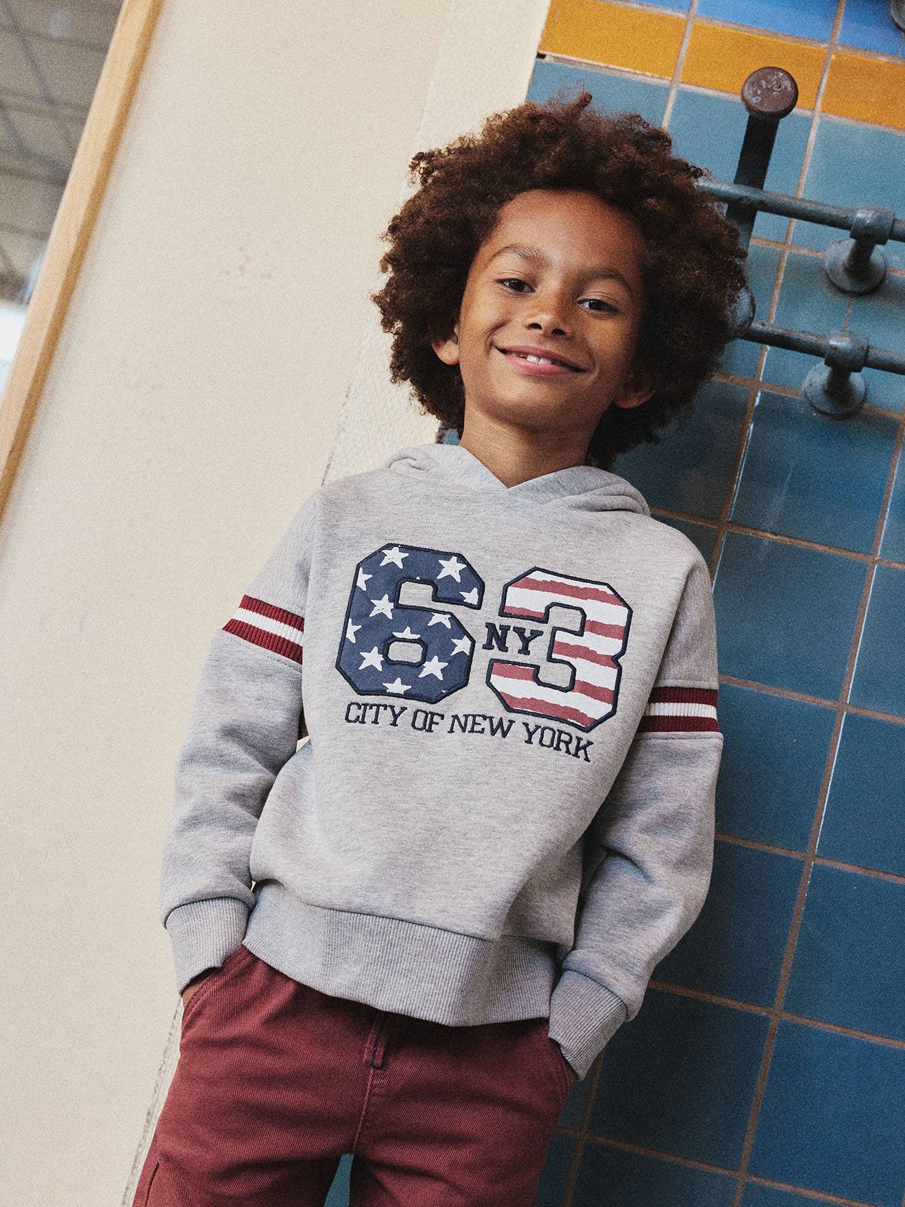 Vertbaudet Sweater Met Capuchon Met Print Aan De Voorkant Voor Jongens Gemêleerd Grijs