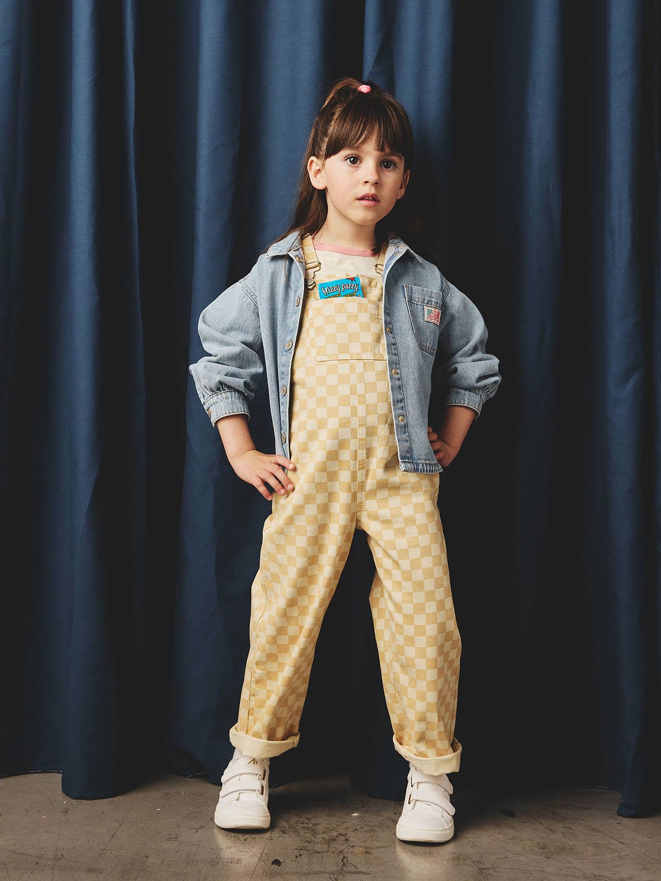 Ensemble Automne 2 Pièces Bébé Fille ESSECMBS – Chemise Carreaux Volantée + Jean Déchiré Avec Ceinture